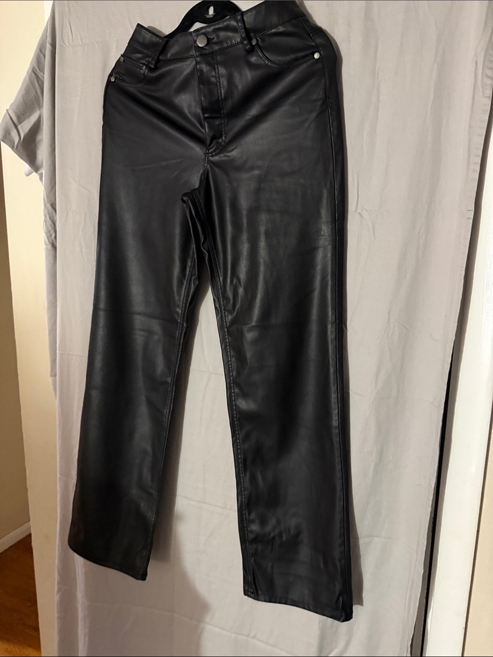 Zara Women’s Black Faux Leather Straight-Leg Jeans